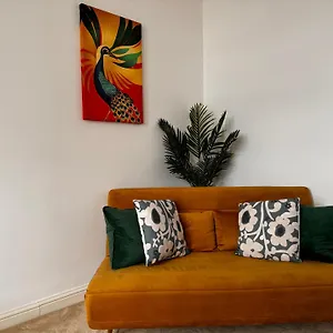 Apartment Serene Ocean Side Btn, Brighton